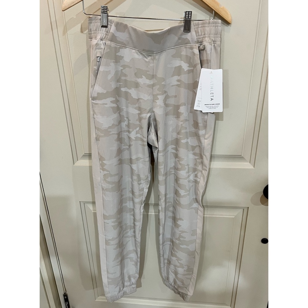 Athleta Brooklyn Camo Jogger